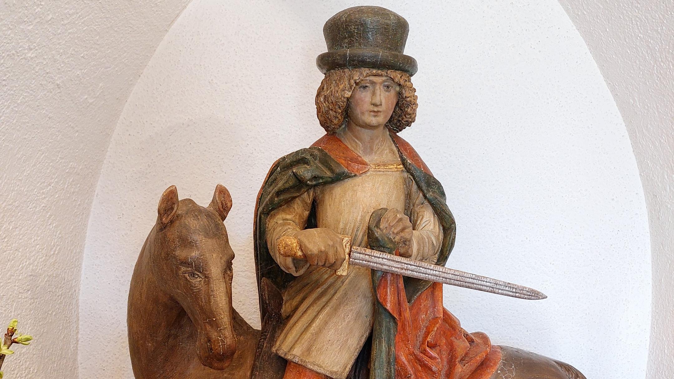 Figur des heiligen Martin auf einem Pferd in der Kirche Gomadingen
