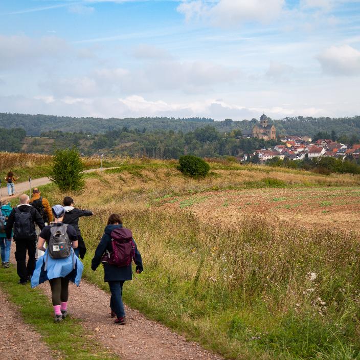 Etappen des Hildegardwegs können auch gemeinsam mit einer Pilgerbegleitung zurückgelegt werden.